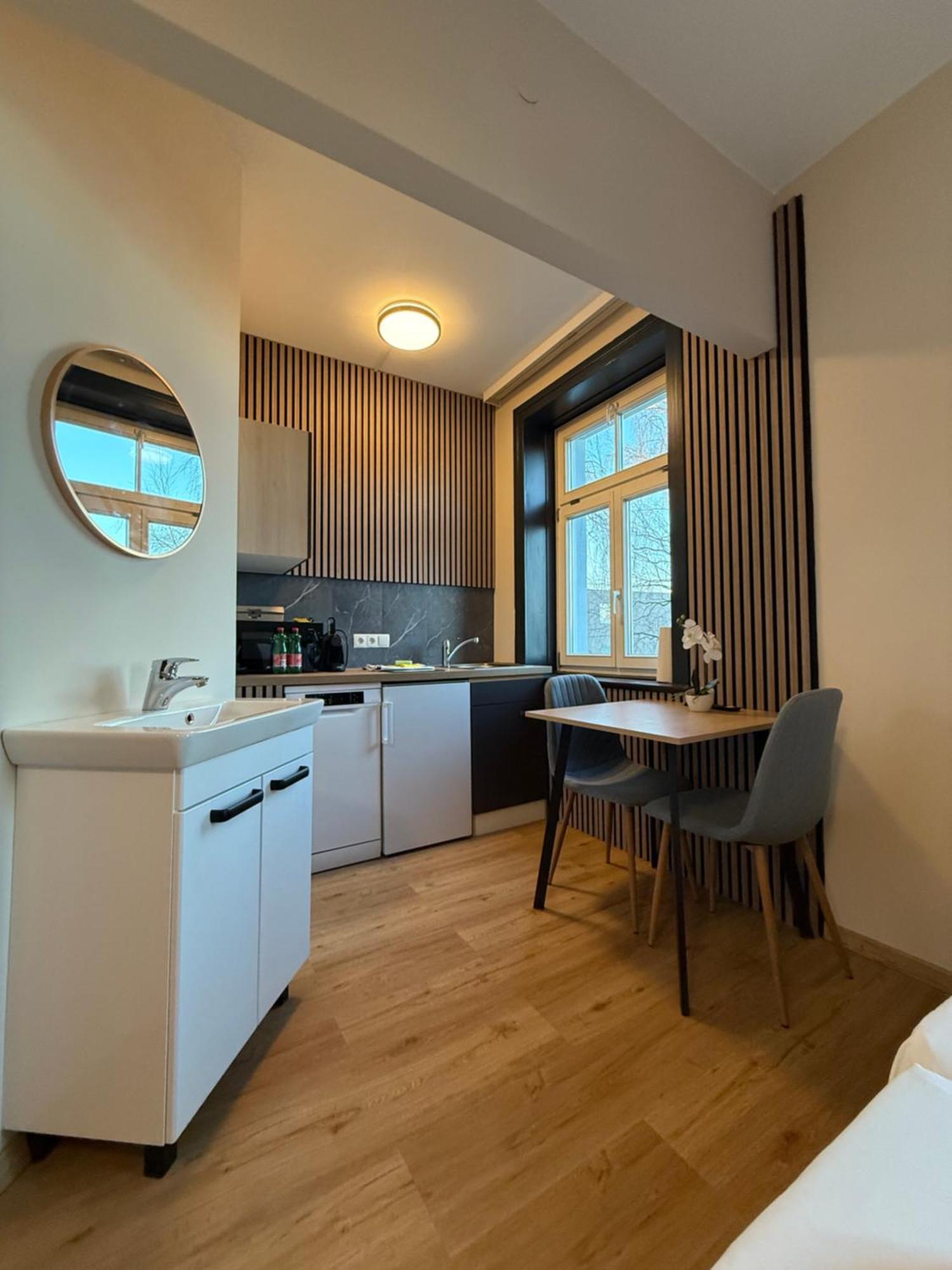 Crown Living Villa Blumenau Studios, Smarttv, Parkplatz Lustenau Luaran gambar