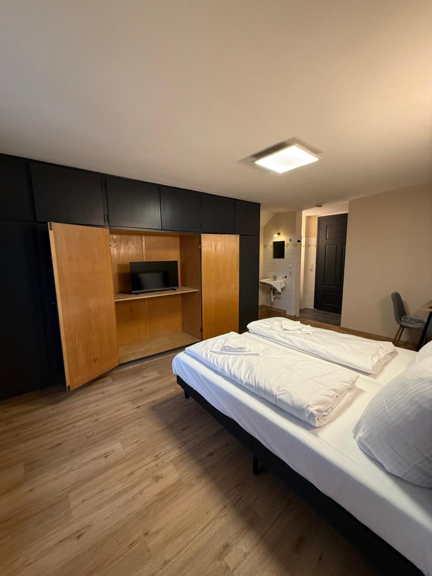 Crown Living Villa Blumenau Studios, Smarttv, Parkplatz Lustenau Luaran gambar