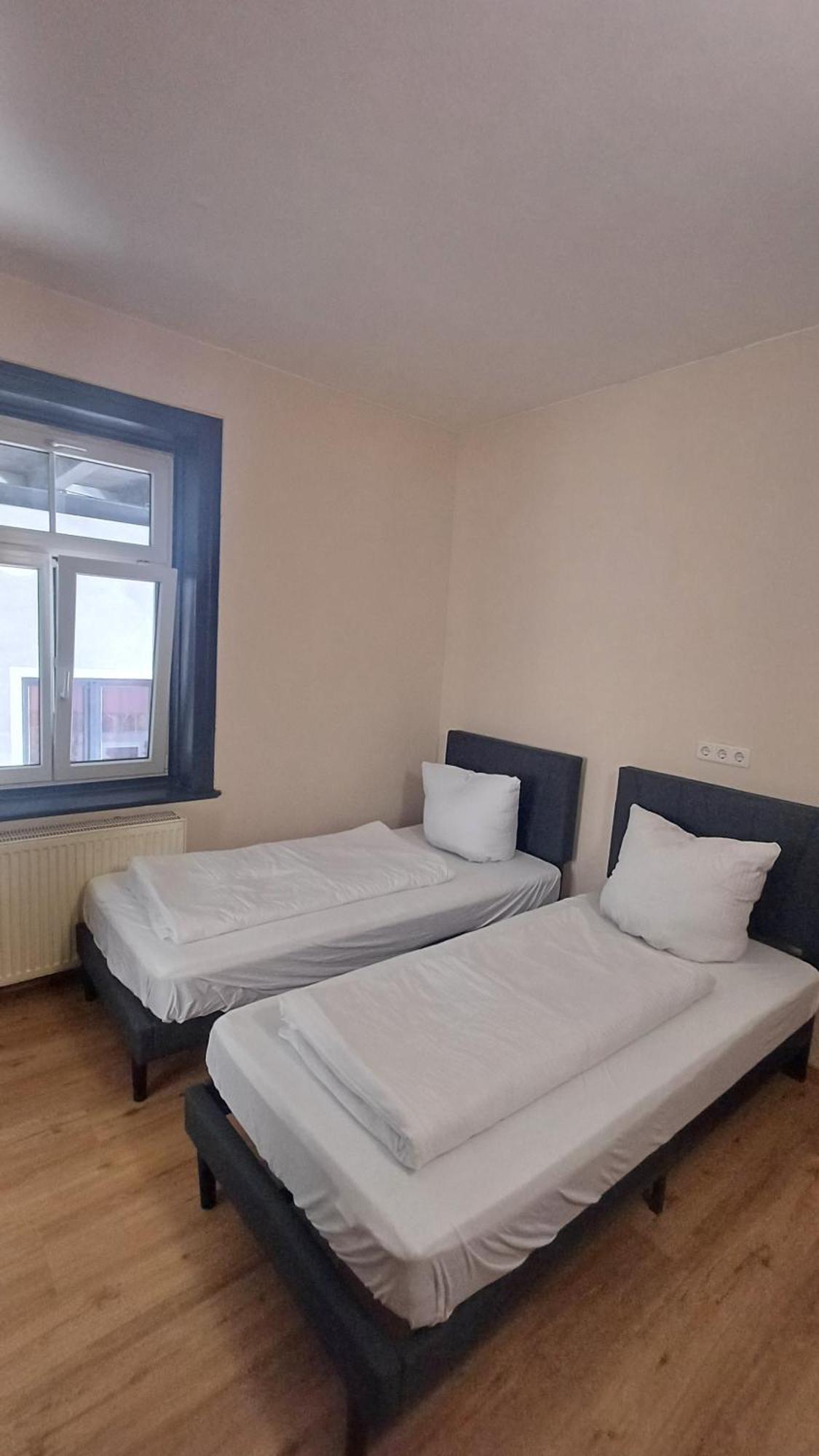 Crown Living Villa Blumenau Studios, Smarttv, Parkplatz Lustenau Bilik gambar